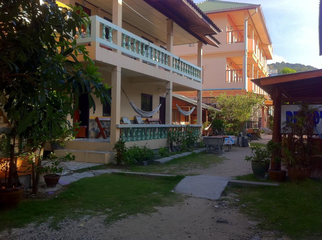 Black & White Bungalows Haad Rin Esterno foto